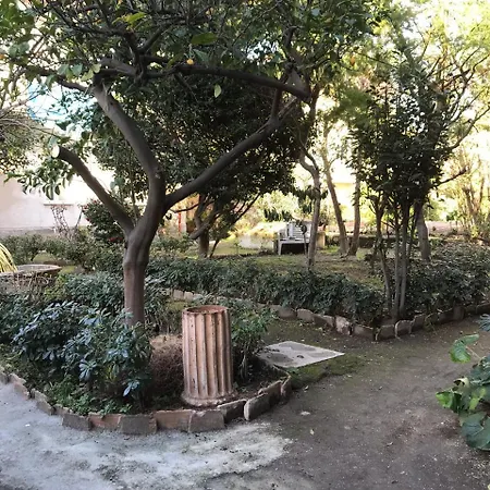 Alojamento de Acomodação e Pequeno-almoço Il Giardino Di Vico Neve