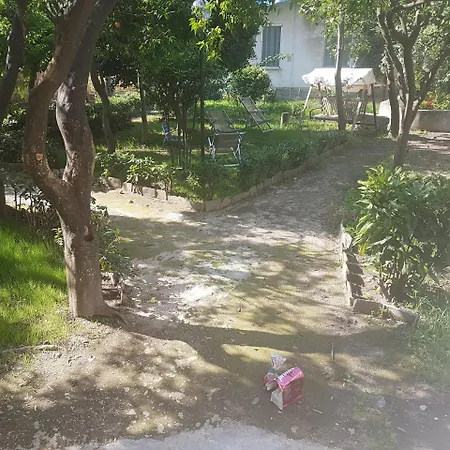 Il Giardino Di Vico Neve Naples