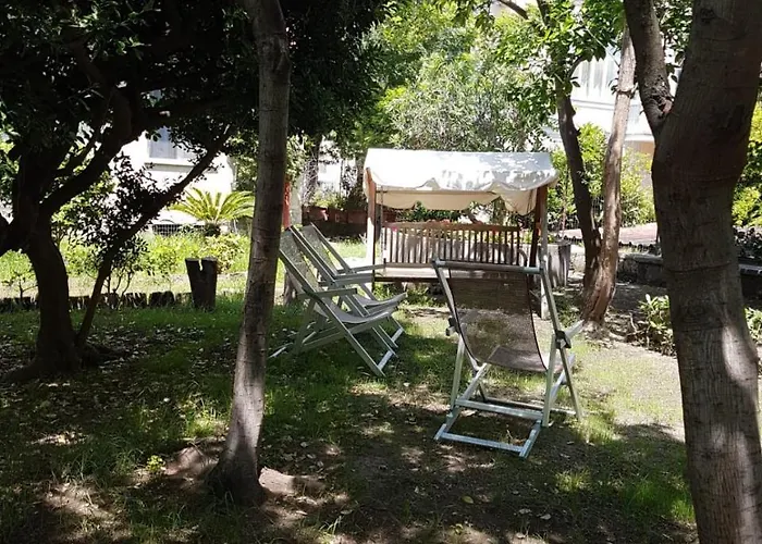 Bed & Breakfast Il Giardino Di Vico Neve Napels