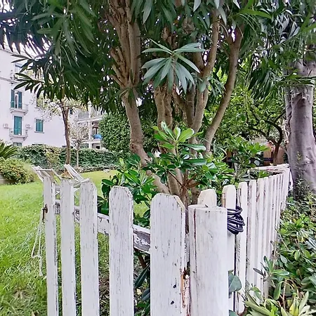 Il Giardino Di Vico Neve Nápoly