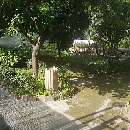 Il Giardino Di Vico Neve 4* Napels