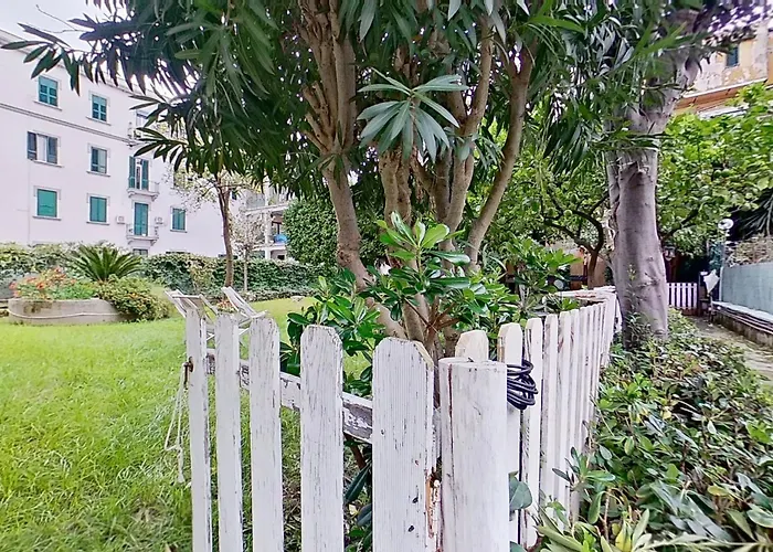 Il Giardino Di Vico Neve Nápoly