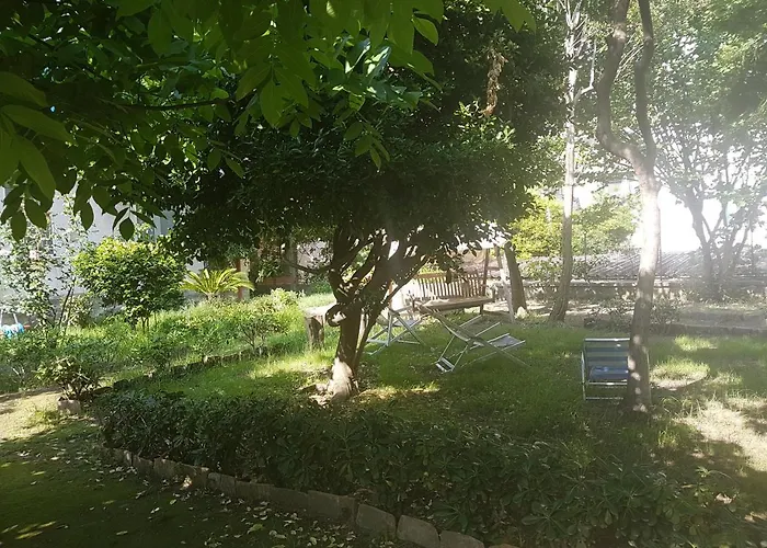 Il Giardino Di Vico Neve 4* Nápoly